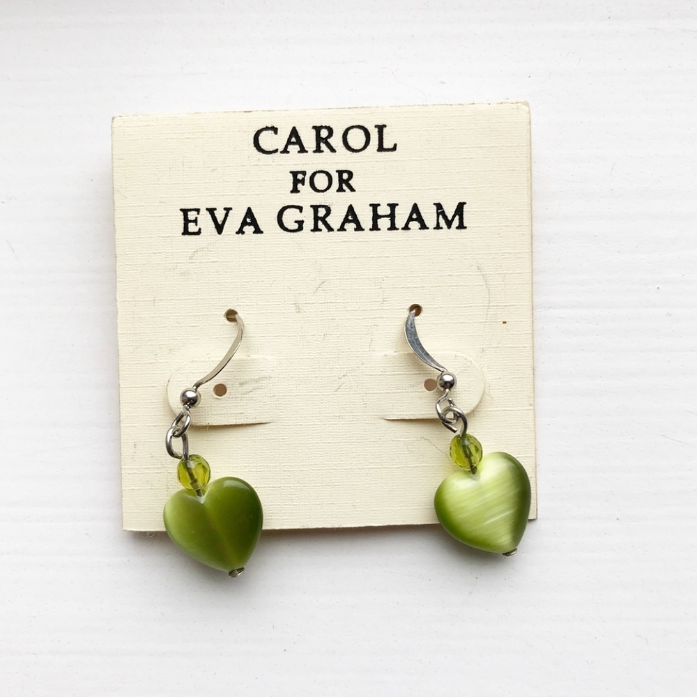 Vintage green beaded heart drop earrings